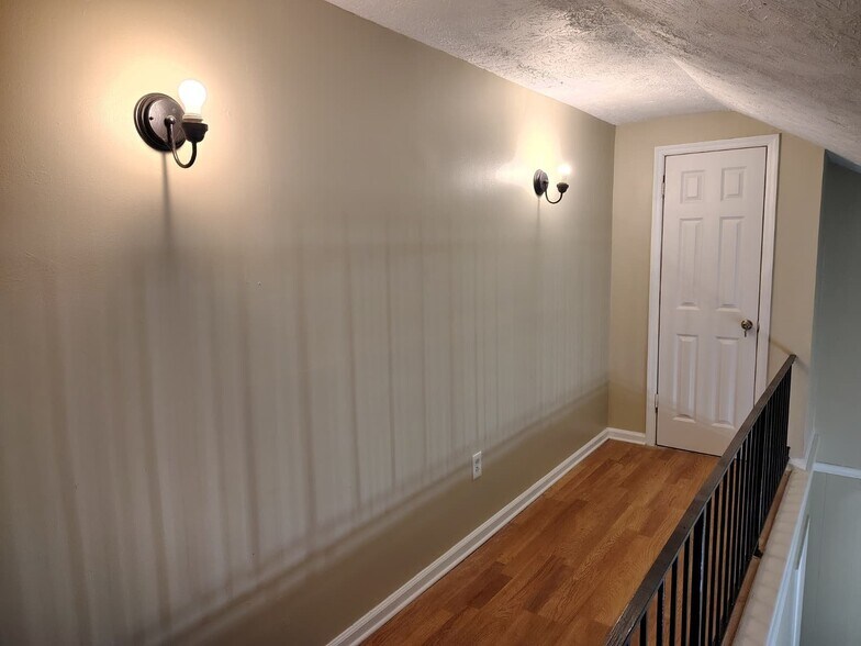 Building Photo - 2872 Leisure Springs Cir