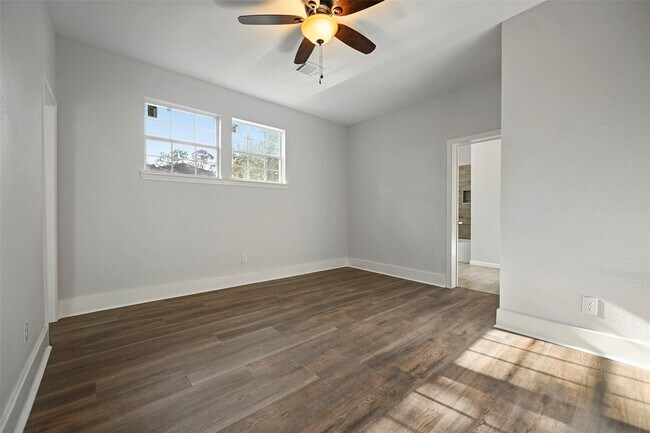 Building Photo - 17507 Wild Oak Dr