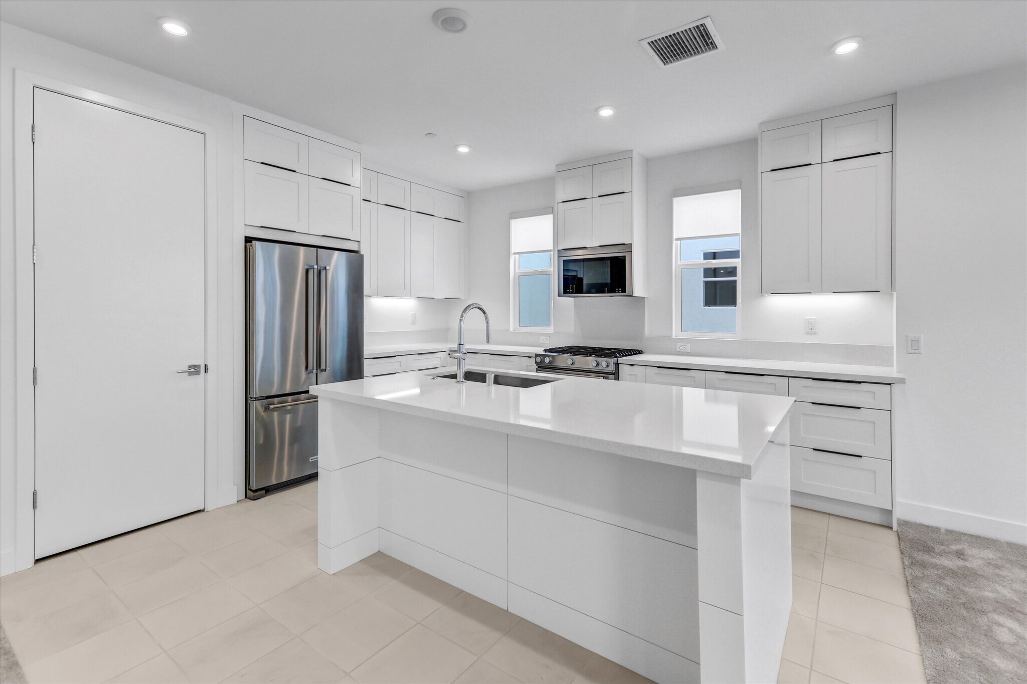 Building Photo - 2618 Everly Dr