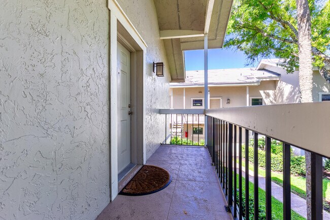 Building Photo - 11863 Wimbledon Cir