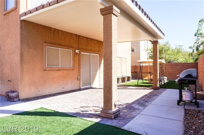 Building Photo - 6717 Yellowhammer Pl