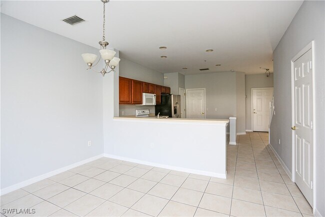 Building Photo - 937 Hampton Cir