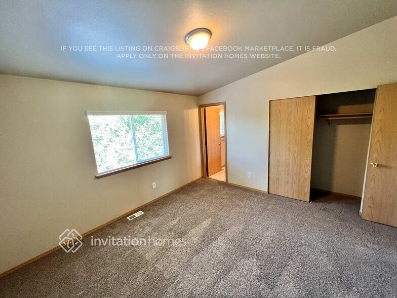 Building Photo - 6316 56th Dr NE