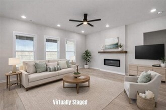 Building Photo - 6005 SW Desert Ave