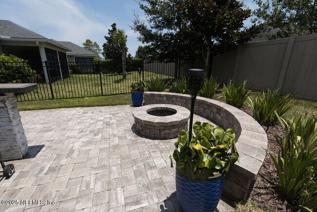 Building Photo - 154 Palisade Dr