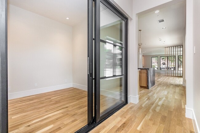 Building Photo - 4203 Normandy Ave