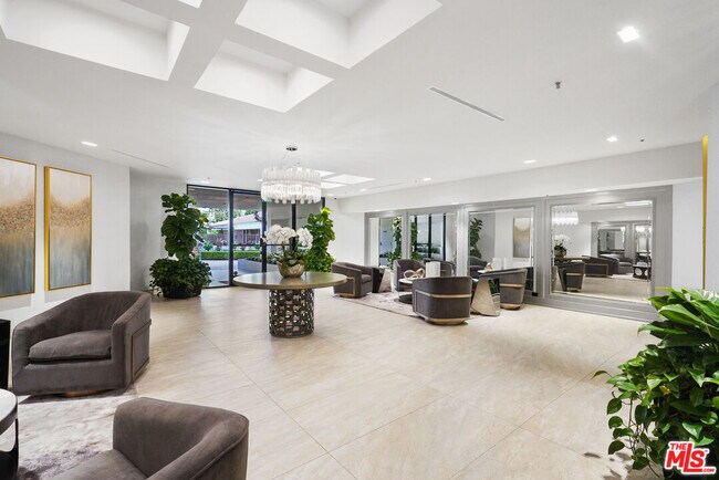 Building Photo - 2102 Century Park Ln