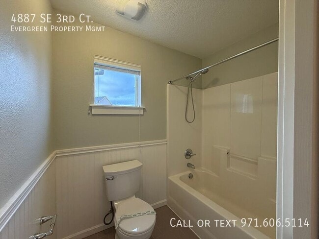 Building Photo - 4887 SE 3rd Ct