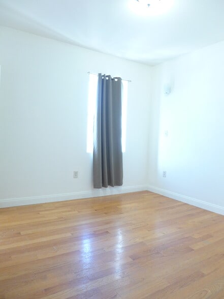 Building Photo - 48 Dudley St