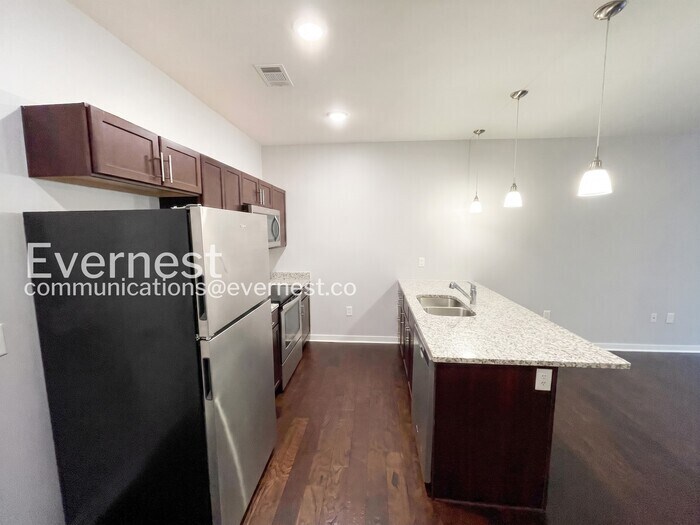 Building Photo - 1118 Litton Ave