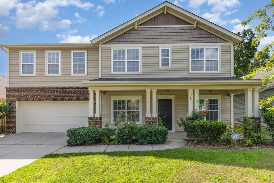 Primary Photo - 1505 Yellow Daisy Dr