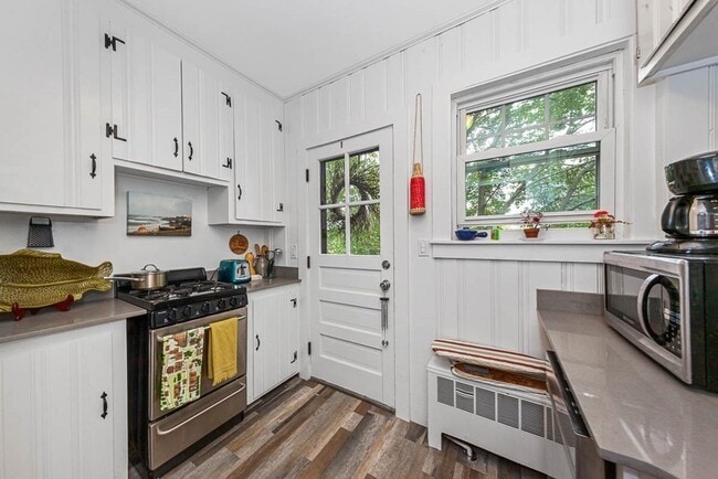 Building Photo - 27 Franklin St