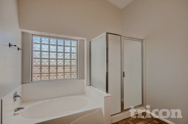 Building Photo - 1353 E Judi Dr