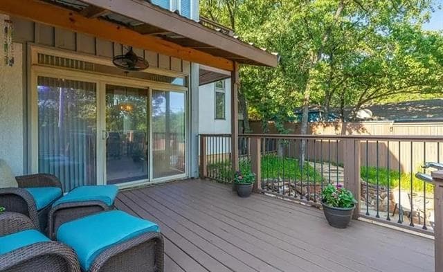 Building Photo - 2304 Wood Cliff Ct