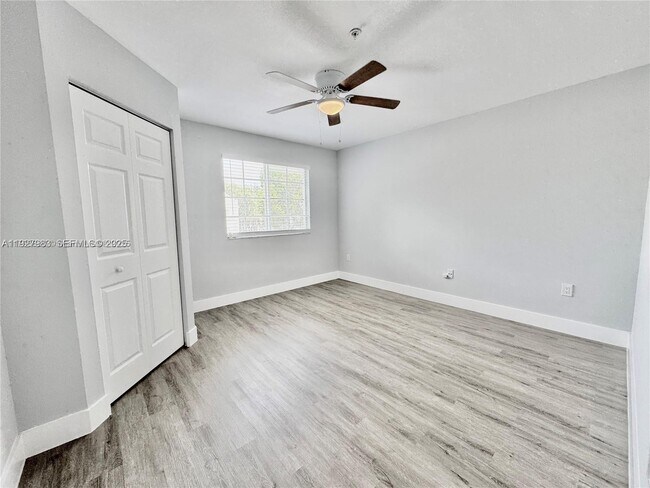 Building Photo - 677 SW 111th Ave