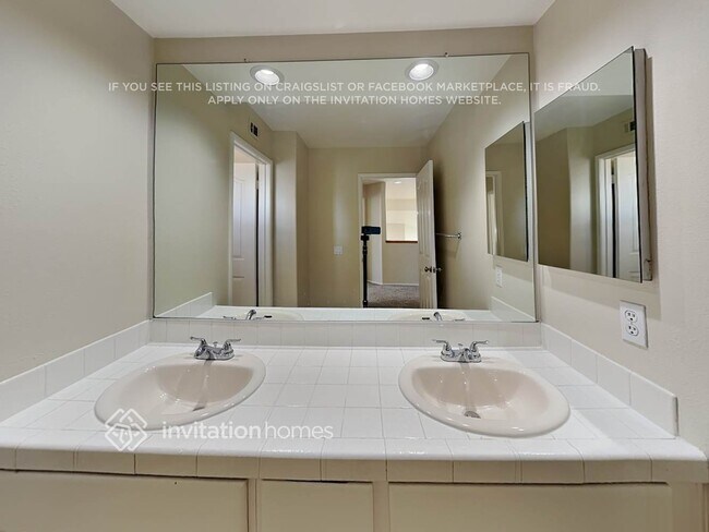 Building Photo - 41 Corte Rivera