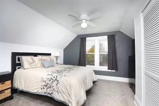 Building Photo - Walkable to downtown Appleton