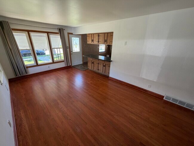 Building Photo - 3543 S 25th St