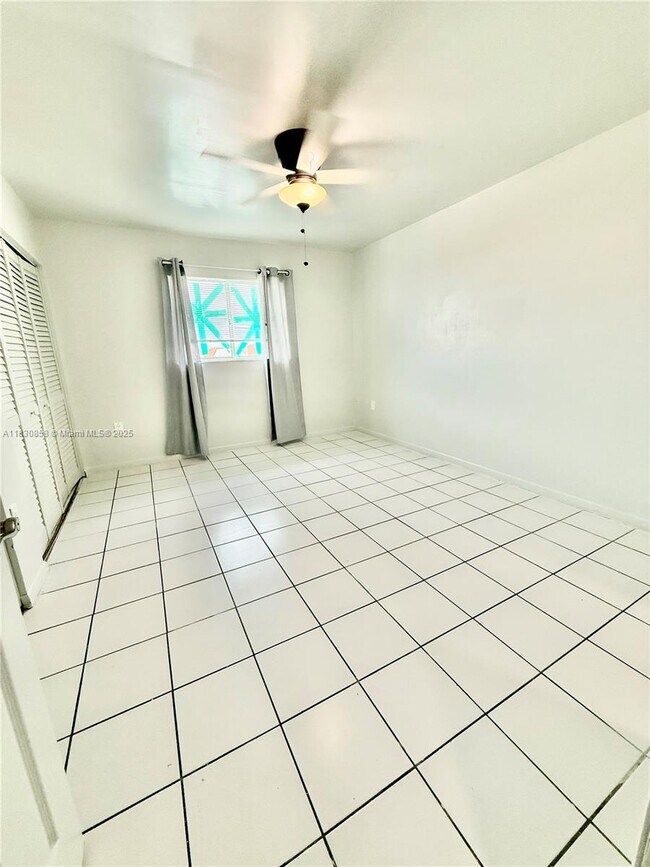Building Photo - 3011 W 76th St