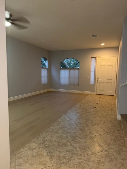 Building Photo - 39 Sully Creek Ct
