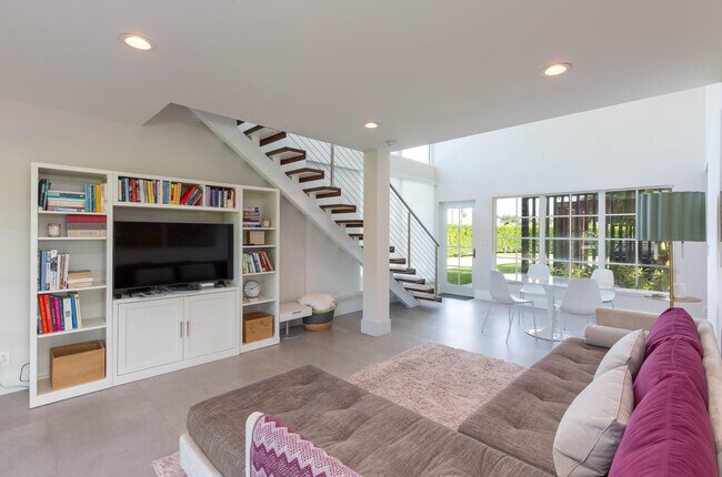 Building Photo - 14432 Rolling Rock Pl