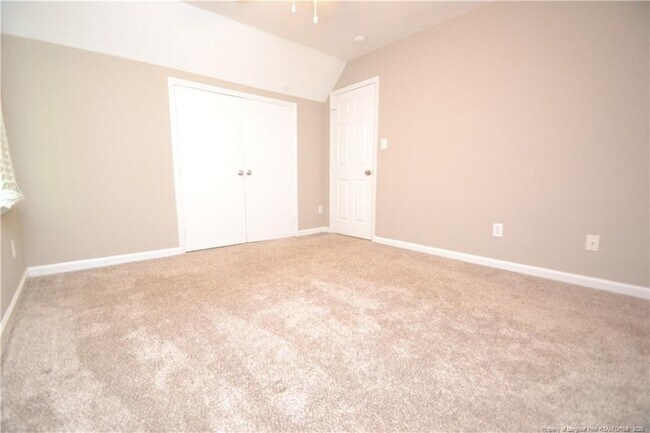 Building Photo - 804 Curtiss Dr