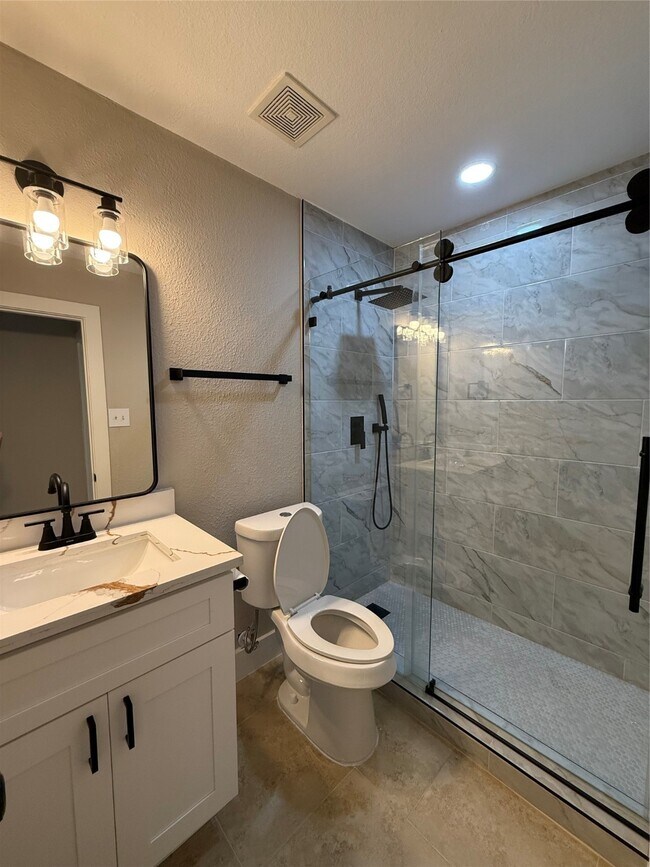 Building Photo - 3819 Banks Ridge Ln