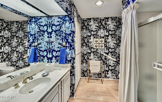 Building Photo - 8733 E Vía De Viva