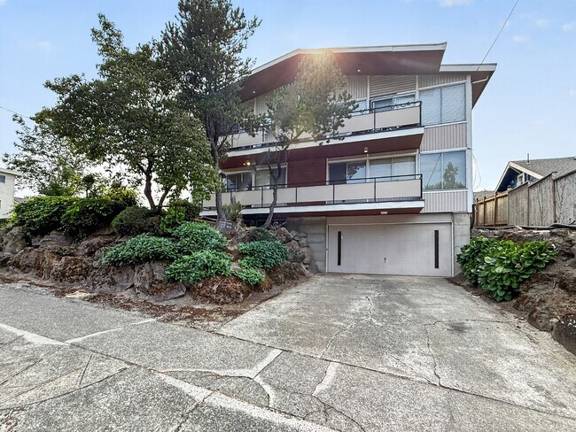 Building Photo - 9319 51st Ave S