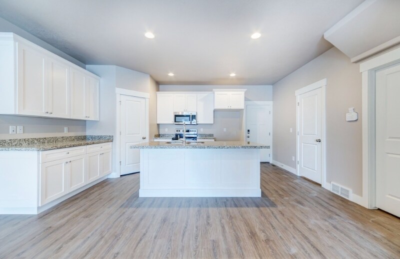 Building Photo - 2528 N Cormac Pl