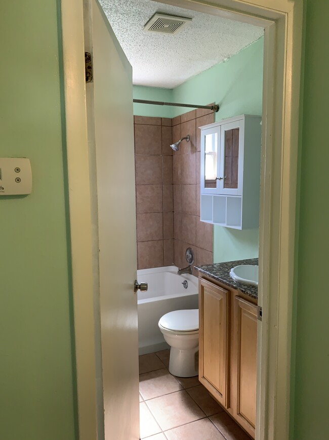 Building Photo - 2138 19th Ave SW