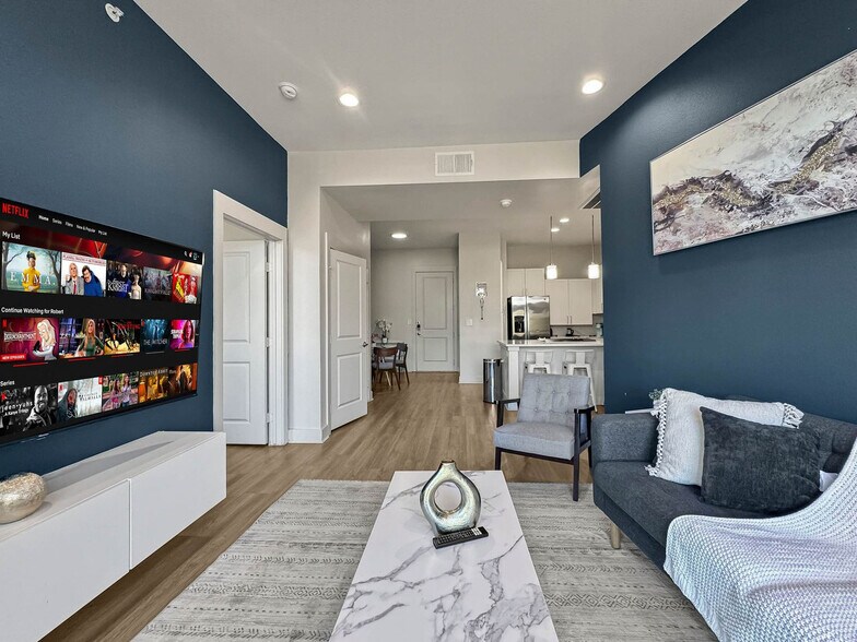 Building Photo - 2916 Indiana St