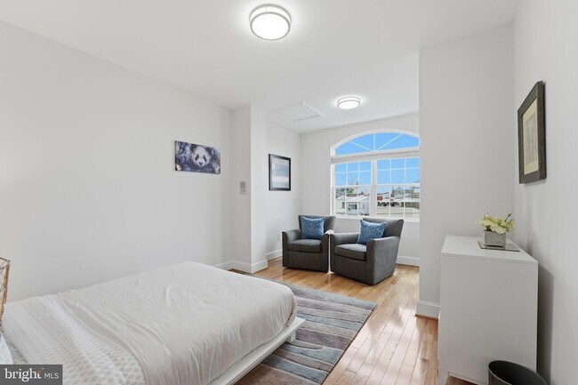 Building Photo - 56 Adams St NW