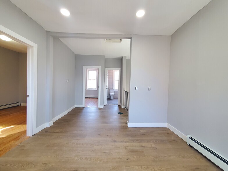 Unit 2 - 179 Armstrong Ave