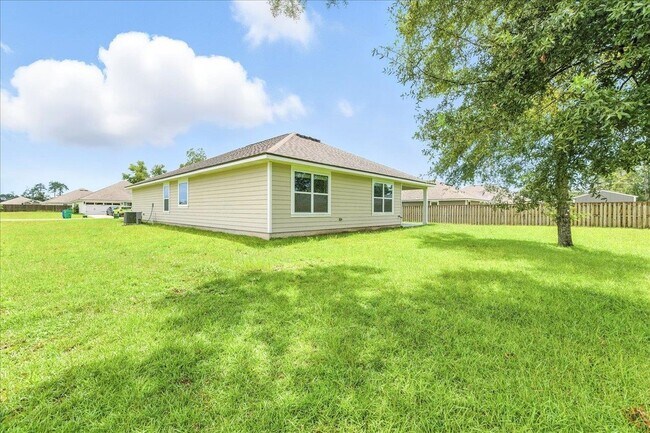 Building Photo - 18 E Sycamore Trl