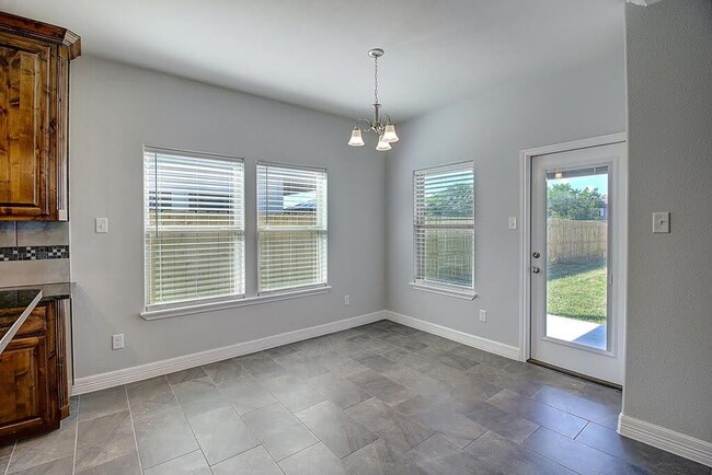 Building Photo - 7522 Sable Creek Dr