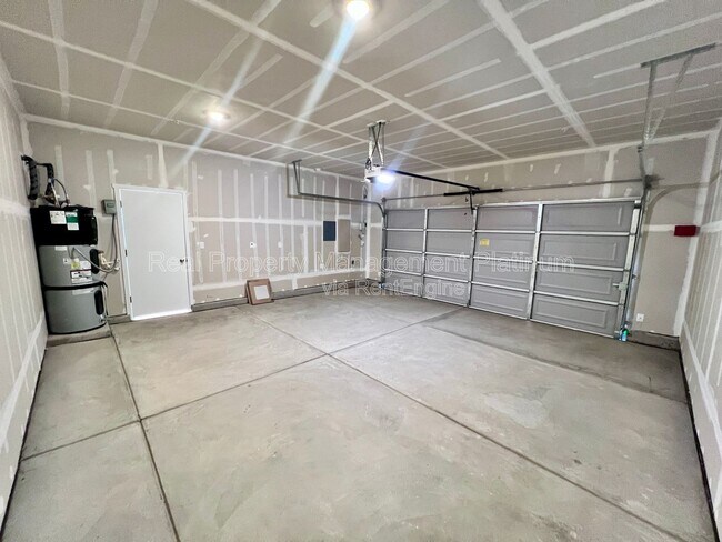 Building Photo - 2891 E Tierra Dr