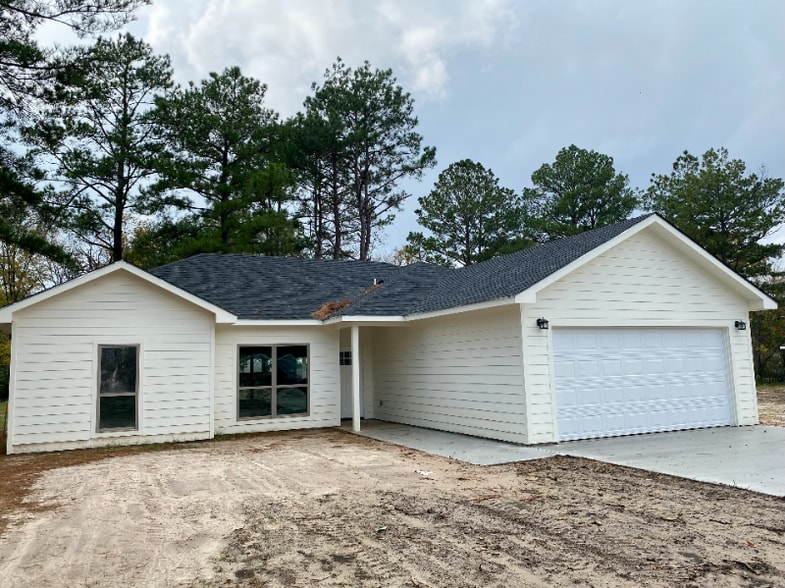 Building Photo - 346 Parks Cir