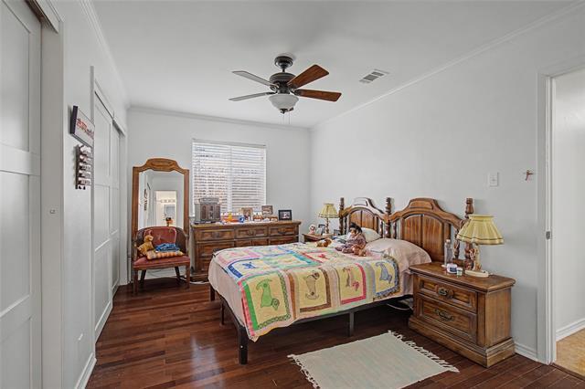 Building Photo - 2009 Charleston Dr