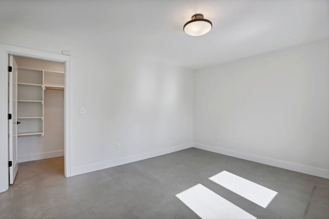 Building Photo - DESIRABLE CRESTON-KENILWORTH / CORNER LOT, LUXURY 4 BEDROOM, TWO EN-SUITES W/FULL BATHS