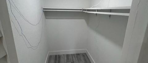 Building Photo - 1450 Mariposa Dr NE