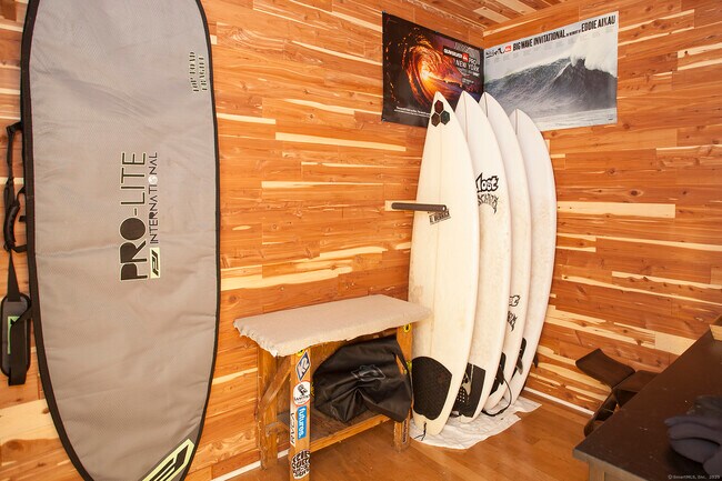 Building Photo - 38 Berndale Dr