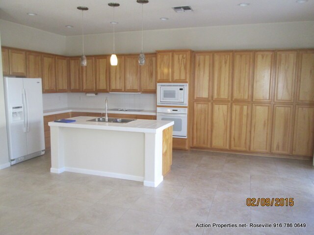 Building Photo - West Roseville 2100sqft, 3 Bedroom (office...