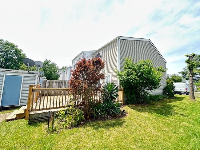 Building Photo - 5815 Whitfield Ct