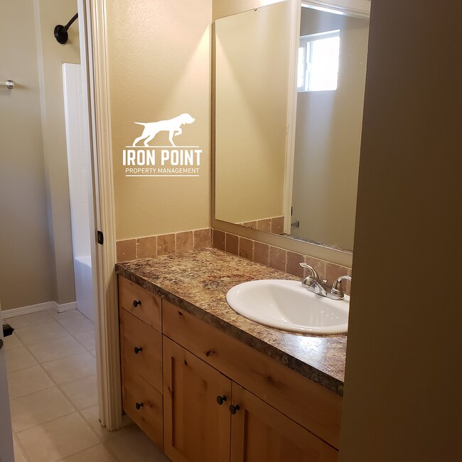 Building Photo - 886BONSAI