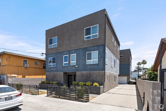 Building Photo - 5653 Fair Ave