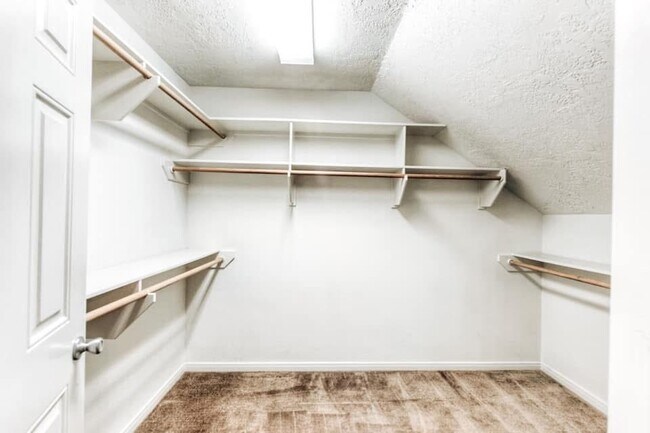 Building Photo - 213 Foster St