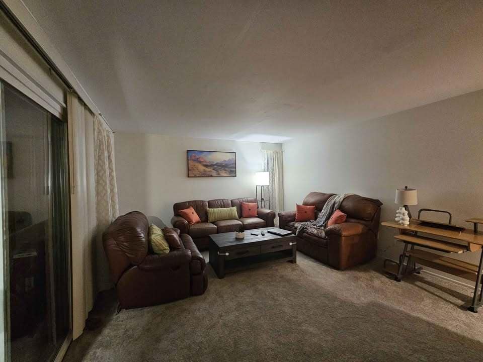 Building Photo - 1811 E Grand Ave