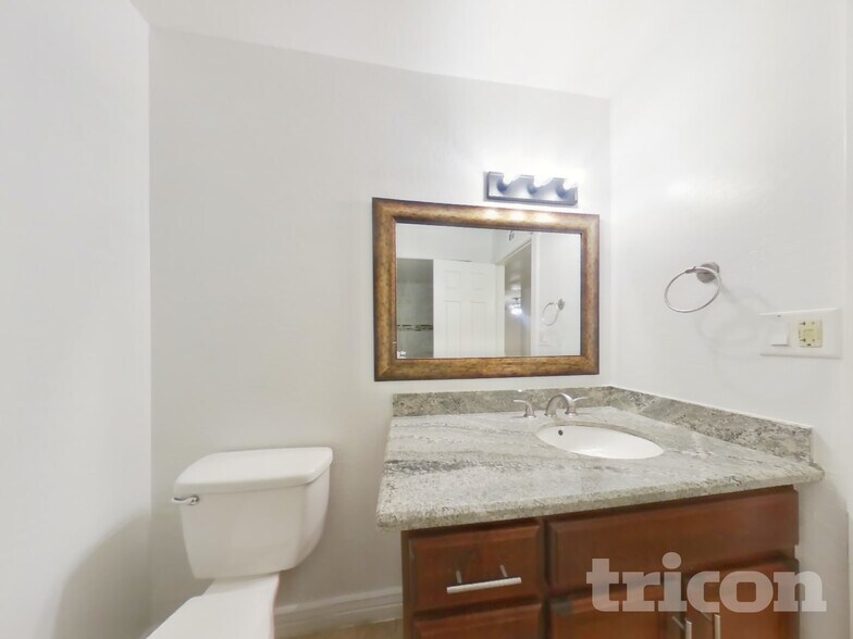 Building Photo - 8130 N 55th Ave