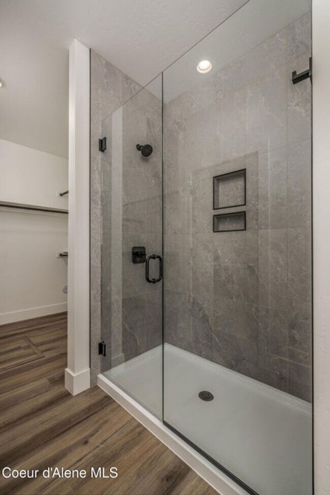 Building Photo - New Home in Thayer Farms North!